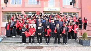 Şehit yakınları ve gaziler öğrencilerle buluştu