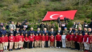 Şehitler için fidan diktiler