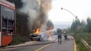 Seyir halindeki otomobil alevlere teslim oldu