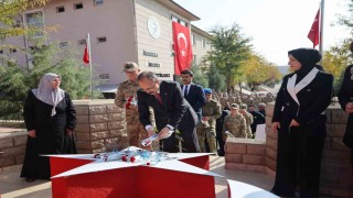 Siirtte helikopter kazasında şehit olan 17 asker dualarla anıldı