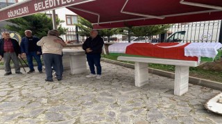 Sınıf arkadaşının yumruğuyla ölen 16 yaşındaki İsmail Mert Küçükbaşar Bilecikte toprağa verildi