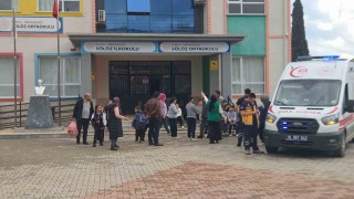 Şinitzel ve makarna yiyen öğrenciler hastaneye kaldırıldı: 20 öğrenci ambulansla sevk edildi