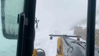 Şırnak beyaza büründü, Habur Çayı debisi yükseldi