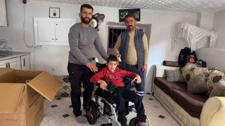 Şırnakta engelli çocuğun hayalini polis gerçekleştirdi