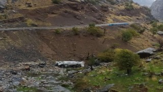 Şırnakta su tankeri uçurumdan yuvarlandı: 1 yaralı