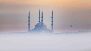 Sis denizinde kaybolan Diyarbakırda, minareler görsel şölen sundu