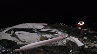 Sivasta iki otomobil çarpıştı: 1 ölü, 2 yaralı