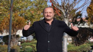 Sivasta karlı havada 13 derecelik suya girdi