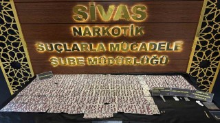 Sivasta uyuşturucu madde bulunduran 4 kişi yakalandı, şahıslardan 1i tutuklandı