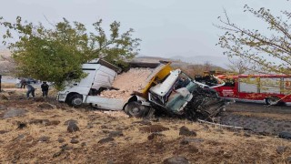 Siverek-Adıyaman kara yolunda feci kaza: 1 ölü, 1 ağır yaralı