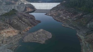 Son 65 yılın en kurak yılını yaşayan Hatayda kentin içme suyunu karşılayan barajın su seviyesi yüzde 6ya düştü