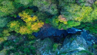 Sudüşen Şelalesinde sonbahar güzelliği