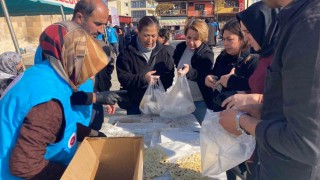 Sultandağında Gazze yararına hayır çarşısı kuruldu