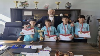 Süphan Ortaokulu öğrencileri kros müsabakalarında il birincisi oldu