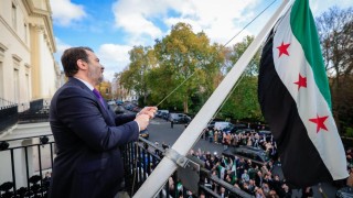 Suriyenin Londra Büyükelçiliği 13 yıl sonra yeniden açıldı