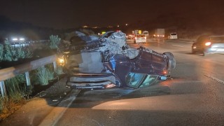 TAG Otoyolunda otomobil bariyerlere çarptı: 1 ölü