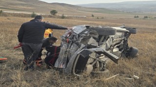 Takla atan otomobil hurdaya döndü: 1 yaralı