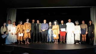 Tarsuslu genç oyuncular modern macbeth uyarlamasıyla sahne aldı