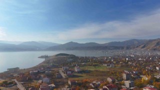 Tatvanda sonbaharın büyüleyici renkleri görüntülendi