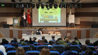 Tayfun Öneş, KBÜ öğrencilerine mesleki tecrübelerini aktardı