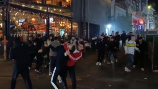 Tekirdağda birbirine giren taraftarlar mahalleyi savaş alanına çevirdi: 5 yaralı