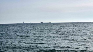 Tekirdağda lodos fırtınası balıkçıları limana döndürdü