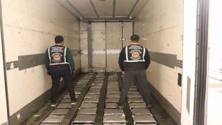 Ticaret Bakanlığı gümrükler muhafaza ekipleri, kasım ayının ilk haftasında toplam 1 ton 65 kilogram esrar yakaladı