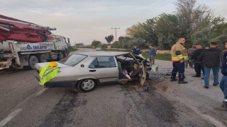 TOFAŞın hurdaya döndüğü kazada 6 kişi yaralandı