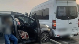 Toprakkale’de Minibüs Kazası: 4 Yaralı