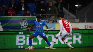 Trendyol Süper Lig: Çaykur Rizespor: 0 - Fatih Karagümrük: 0 (İlk yarı)