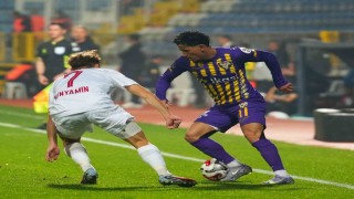 Trendyol Süper Lig: Eyüpspor: 0 - Antalyaspor: 0 (İlk yarı)