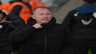 Trendyol Süper Lig: Fatih Karagümrük: 0 - Beşiktaş: 0 (Maç devam ediyor)