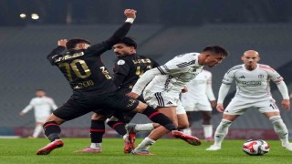 Trendyol Süper Lig: Fatih Karagümrük: 0 - Beşiktaş: 1 (İlk yarı)