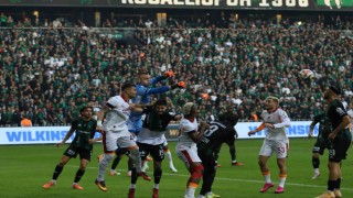 Trendyol Süper Lig: Kocaelispor: 0 - Galatasaray: 0 (Maç devam ediyor)