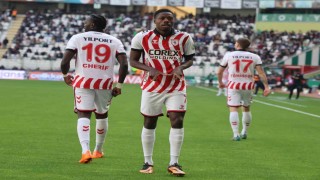 Trendyol Süper Lig: Konyaspor: 0 - Samsunspor: 2 (İlk yarı)