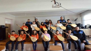 Tunceli Emniyetinden öğrencilere hem eğitim hem eğlence