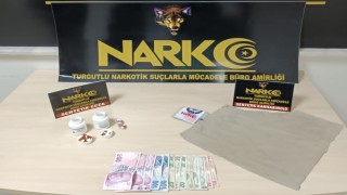 Turgutluda uyuşturucu operasyonları: 3 şüpheli tutuklandı