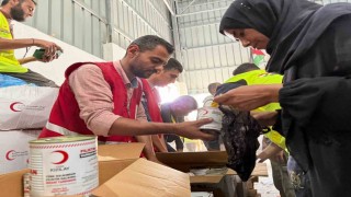 Türk Kızılayın İyilik Gemisi yardımları Gazzede