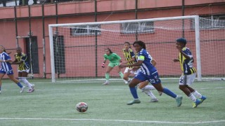 Turkcell Kadın Futbol Süper Ligi: Hakkarigücü: 0 - Fenerbahçe: 2