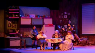 Üç Jokerli Konken Adanada kapalı gişe sahnelendi