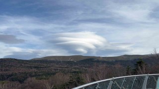 Uludağ semalarında mercek şeklinde bulut oluştu