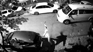 Ümraniyede saldırgan tarafından aracı parçalanan vatandaş: Levyeyi balkona fırlattı, canımızı zor kurtardık