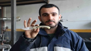 Ünü ülke sınırını aşan Sivas bıçağına ezber bozan modern dokunuş