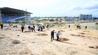 Uşak Üniversitesi, Milli Ağaçlandırma Gününde yeşil gelecek için el ele verdi