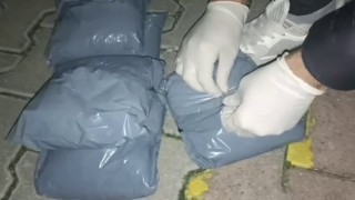 Uyuşturucu sevkiyatında yakalanan emekli polis tutuklandı