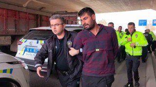 Uzun namlulu silahla cinayet işleyen zanlı, trafik polislerinin nefes kesen takibiyle yakalandı