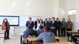 Vali Aygöl, öğrencilerle bir araya geldi