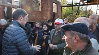 Vali Bakan açıkladı: Yaşlı çiftin yanan evleri el birliğiyle yeniden inşa edilecek