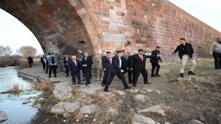 Vali Çiftçi, Köprüköyde incelemelerde bulundu