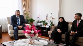 Vali Çiftçiden şehit annesine vefa